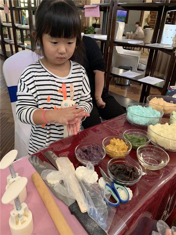 情系中秋，樂享團圓——君河灣社區冰皮月餅制作活動圓滿落幕